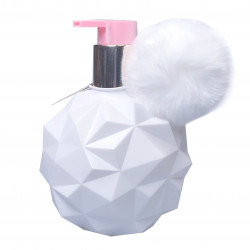 Молочко для тела Konad Petit Leaf Lotion YNM